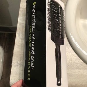 Ergo 65mm Round Brush